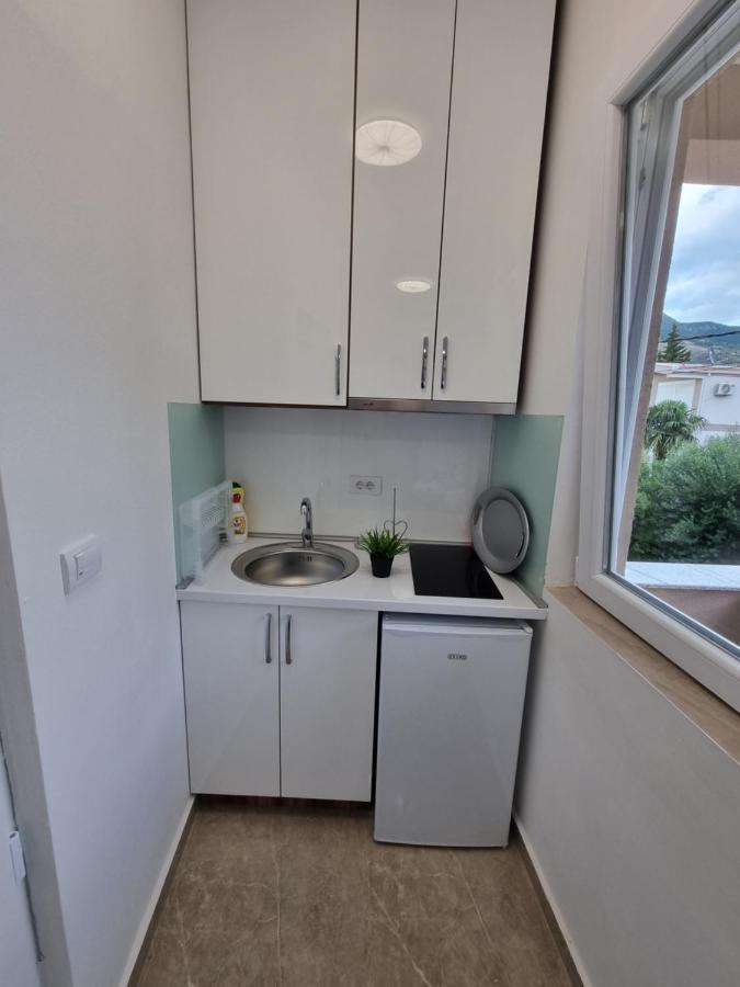 Ebra Lux Apartmani Dobrá Voda Exterior foto