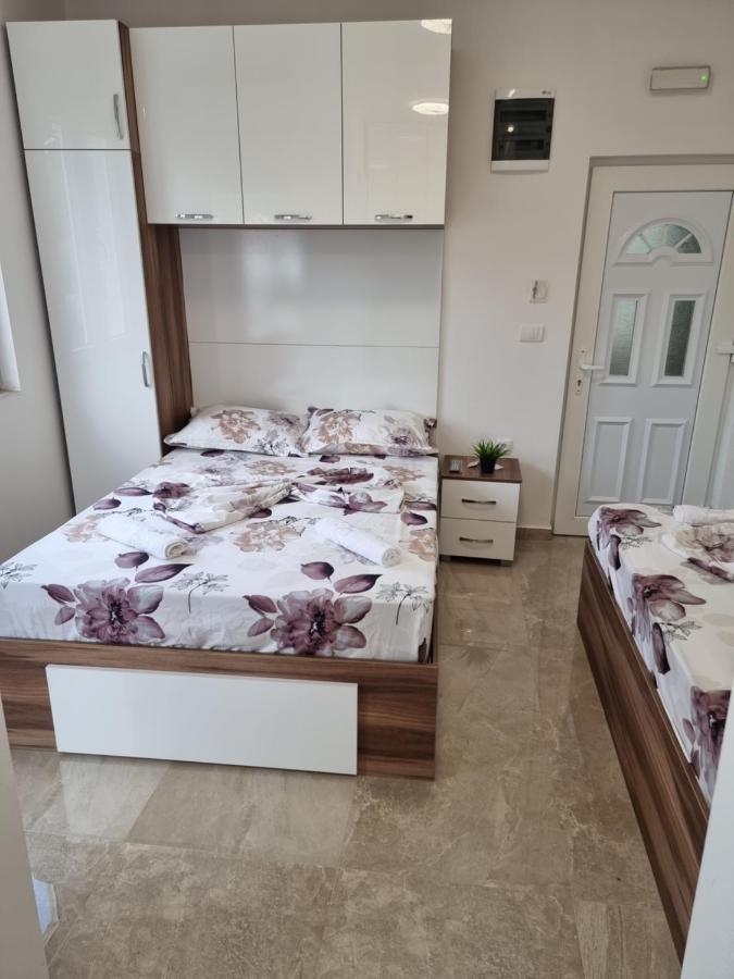 Ebra Lux Apartmani Dobrá Voda Exterior foto