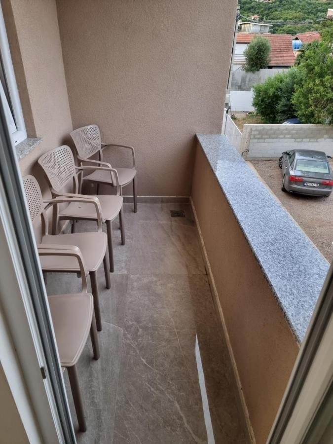 Ebra Lux Apartmani Dobrá Voda Exterior foto
