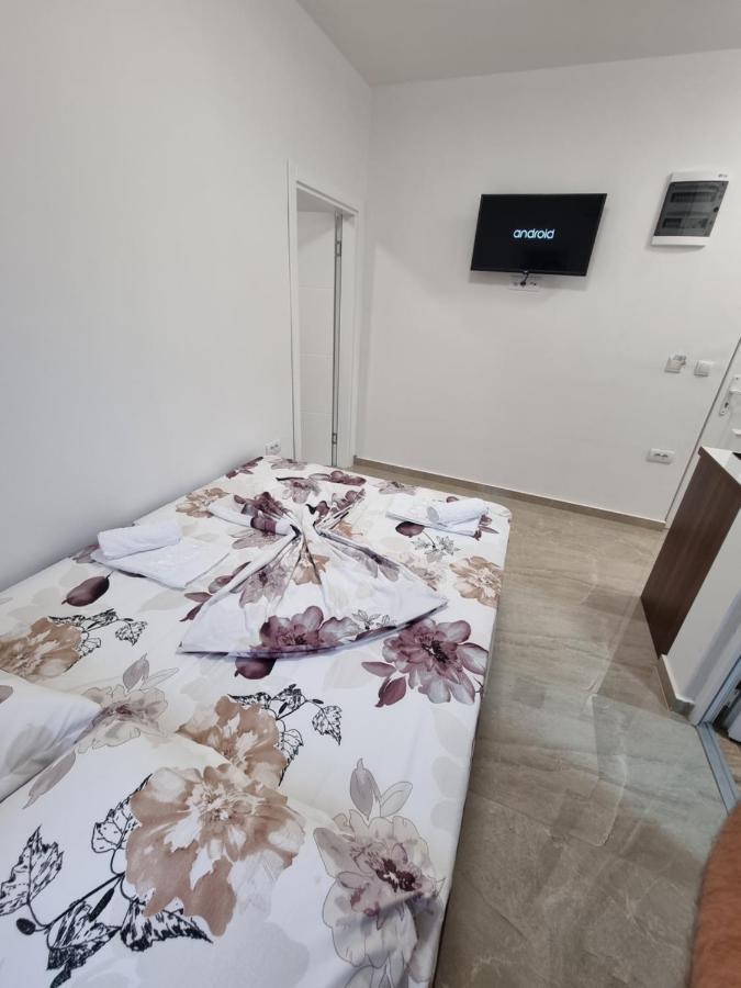 Ebra Lux Apartmani Dobrá Voda Exterior foto